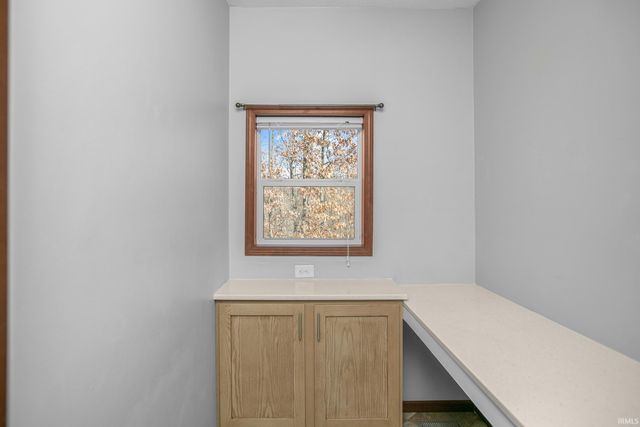 6978 E Fox Crossing, Knox, IN 46534