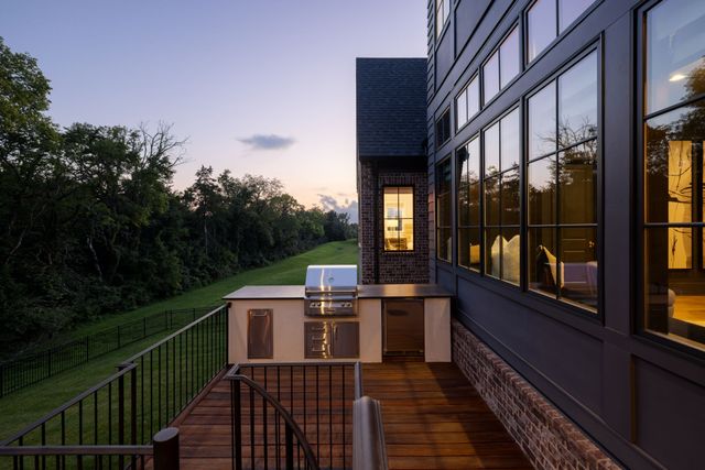 9289 Fordham Dr, Brentwood, TN 37027