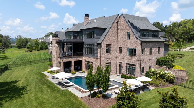 9289 Fordham Dr, Brentwood, TN 37027