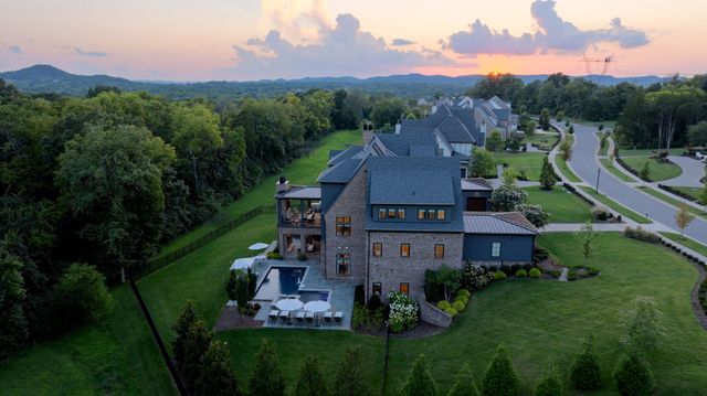 9289 Fordham Dr, Brentwood, TN 37027