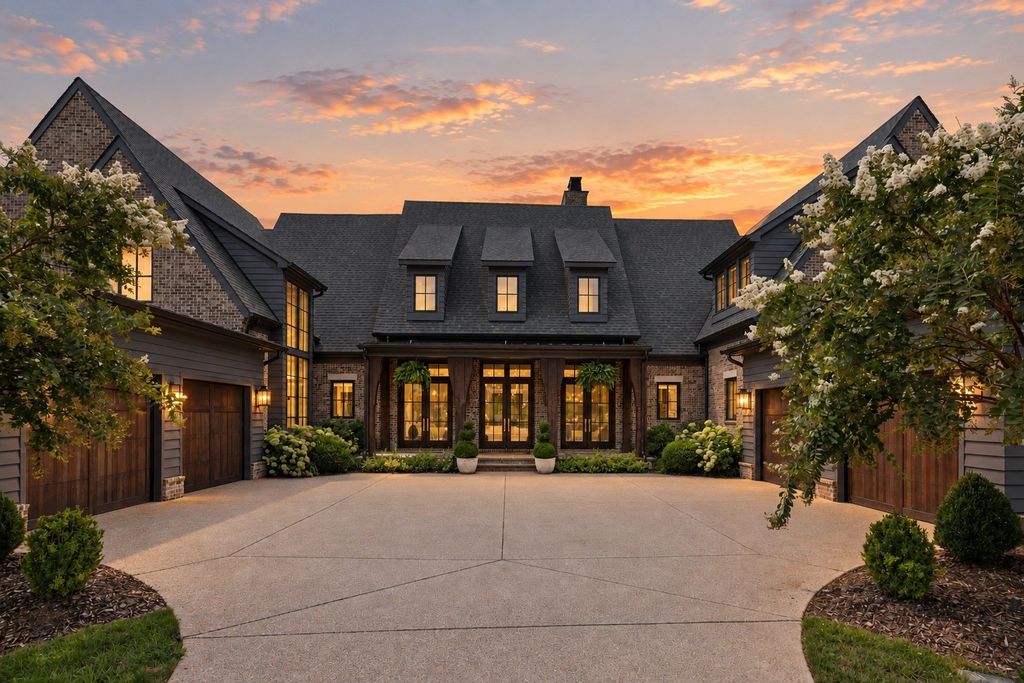 9289 Fordham Dr, Brentwood, TN 37027