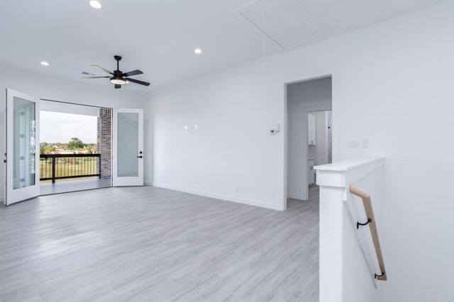 18863 Serene Water Drive, Montgomery, TX 77356