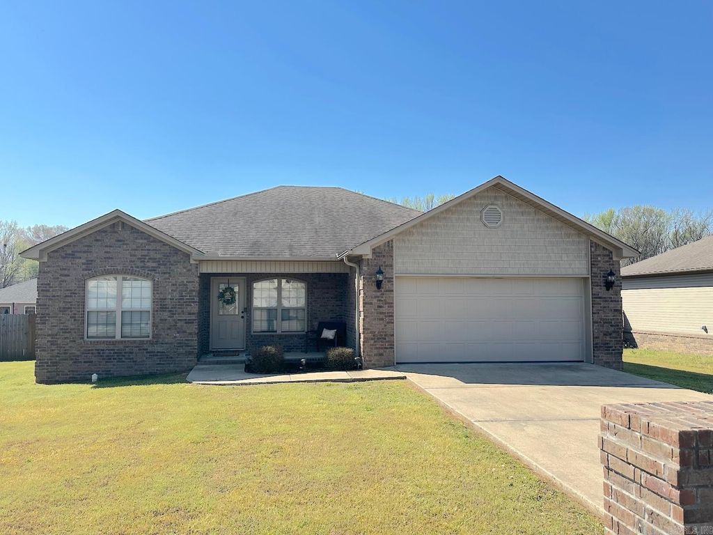 62 Grand Stand Drive, Austin, AR 72007