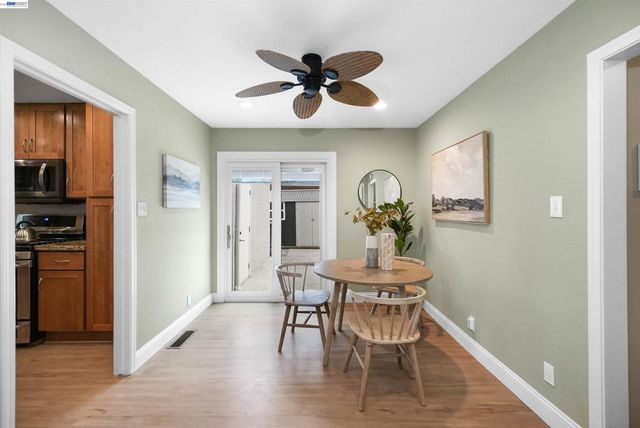 22643 Valley View Dr, Hayward, CA 94541