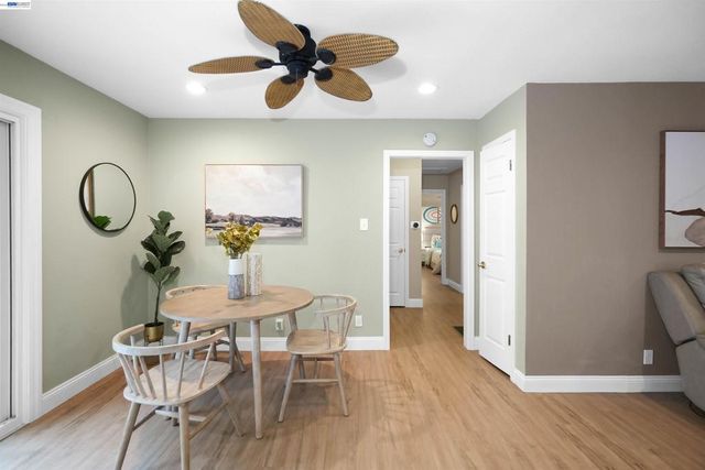 22643 Valley View Dr, Hayward, CA 94541