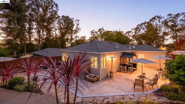 22643 Valley View Dr, Hayward, CA 94541