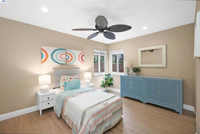 22643 Valley View Dr, Hayward, CA 94541