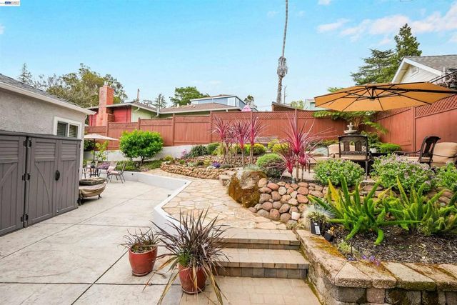 22643 Valley View Dr, Hayward, CA 94541