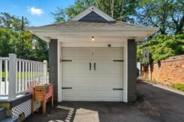 607 N Tanglewood Drive, Springfield, OH 45504