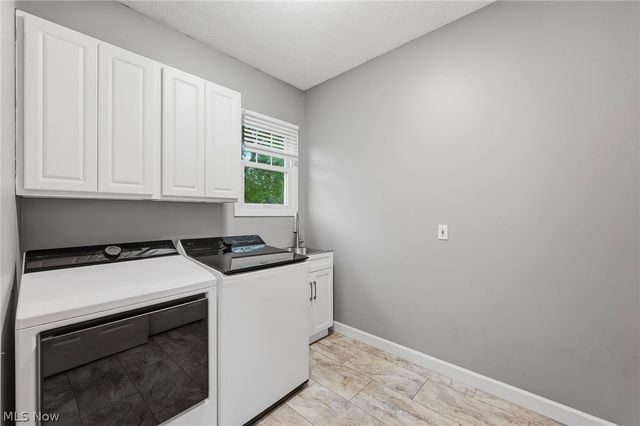 17877 Princeton Circle, Strongsville, OH 44149