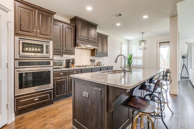 1018 Hoxton Lane, Forney, TX 75126