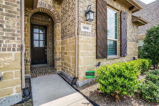 1018 Hoxton Lane, Forney, TX 75126