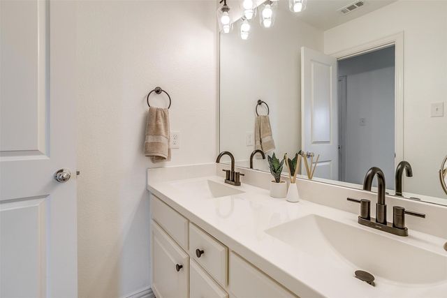 1018 Hoxton Lane, Forney, TX 75126