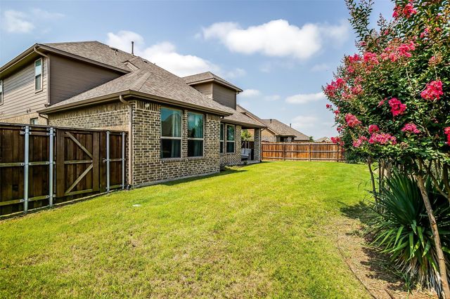 1018 Hoxton Lane, Forney, TX 75126