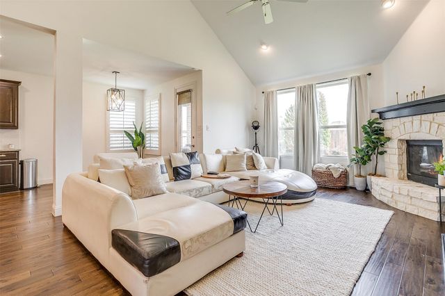 1018 Hoxton Lane, Forney, TX 75126