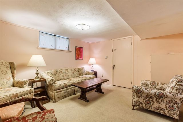 148 Penn Lane, Penfield, NY 14625