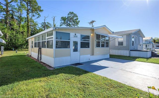 271 Caravan CIR, North Fort Myers, FL 33903