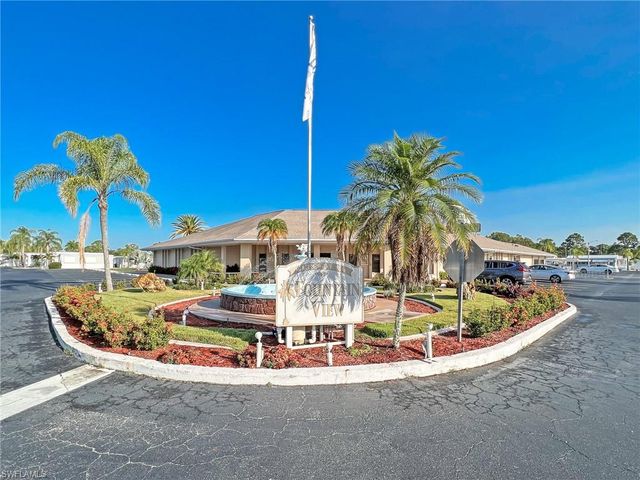 271 Caravan CIR, North Fort Myers, FL 33903