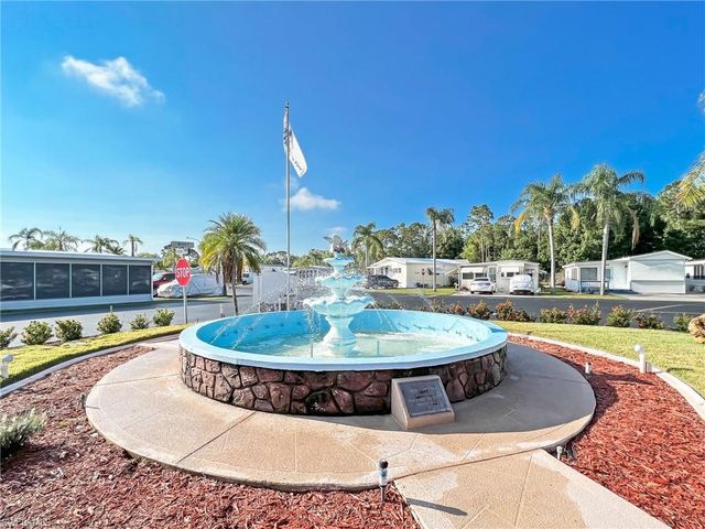 271 Caravan CIR, North Fort Myers, FL 33903