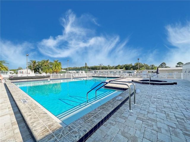 271 Caravan CIR, North Fort Myers, FL 33903