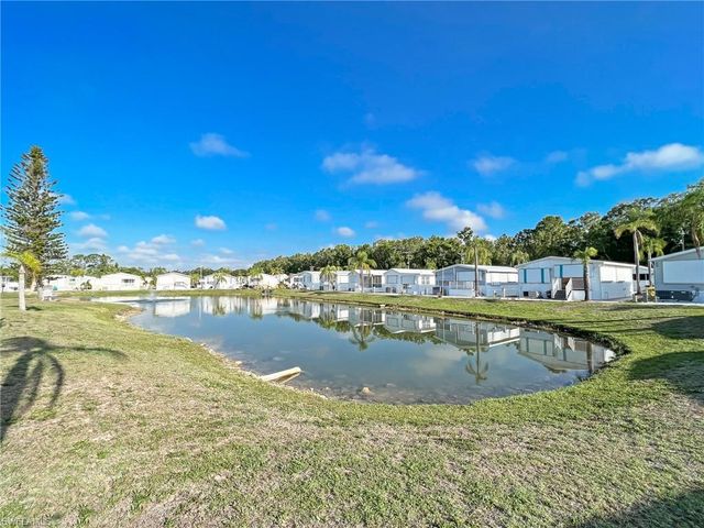 271 Caravan CIR, North Fort Myers, FL 33903