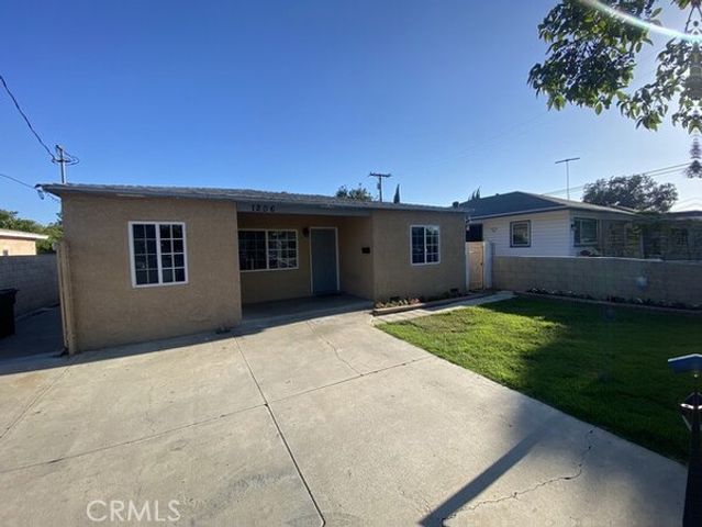 1206 W Mcfadden Avenue, Santa Ana, CA 92707