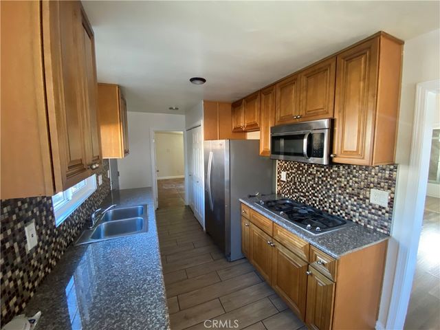 1206 W Mcfadden Avenue, Santa Ana, CA 92707