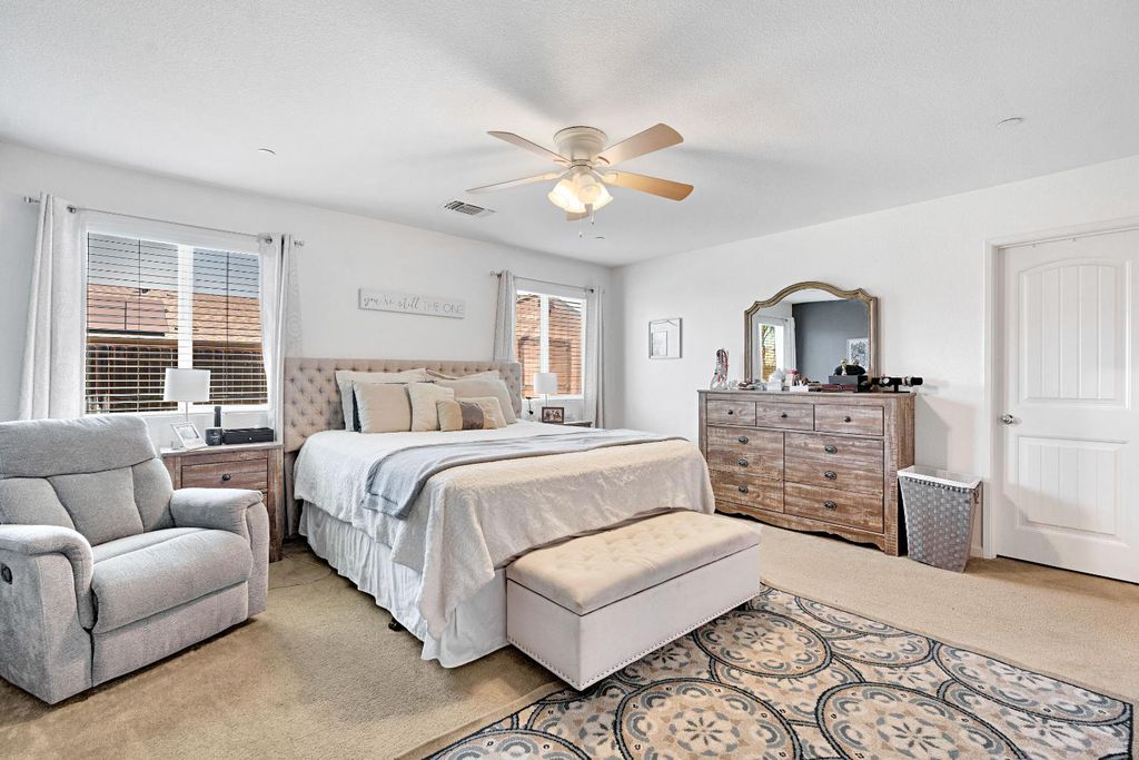Image 23 of property listing at 5585 E Laurite Avenue, Fresno, CA 93727