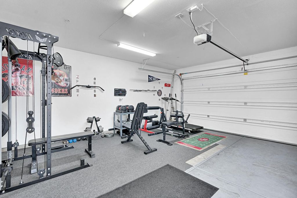 Image 28 of property listing at 5585 E Laurite Avenue, Fresno, CA 93727