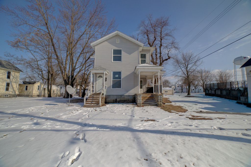 312 N 4th Street, Watseka, IL 60970