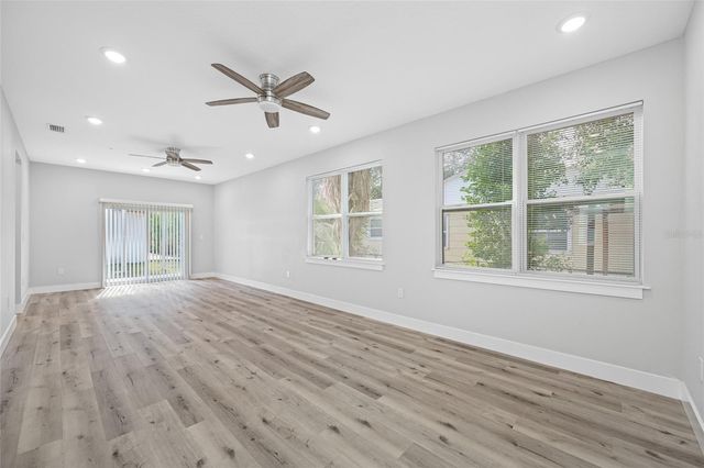 6910 DARTMOUTH AVENUE N, St Petersburg, FL 33710