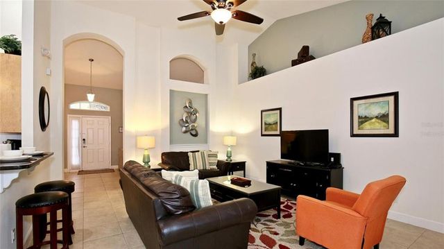4072 OAKTREE DRIVE, Davenport, FL 33837