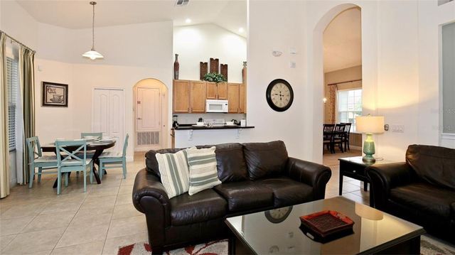 4072 OAKTREE DRIVE, Davenport, FL 33837