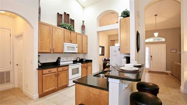 4072 OAKTREE DRIVE, Davenport, FL 33837