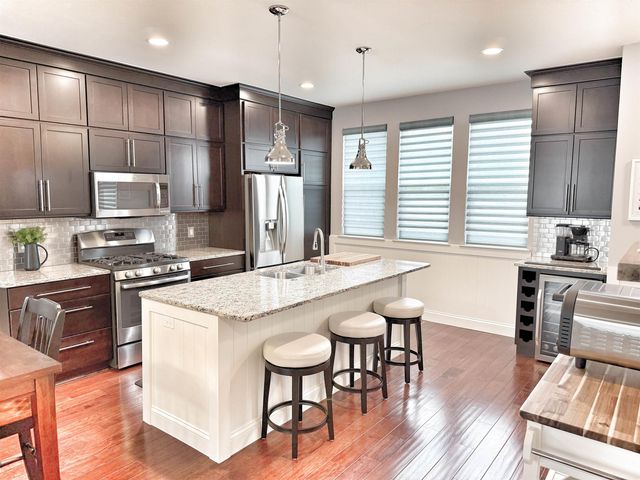 3084 Kilmer Drive, Troy, MI 48083