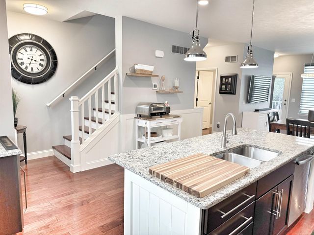 3084 Kilmer Drive, Troy, MI 48083