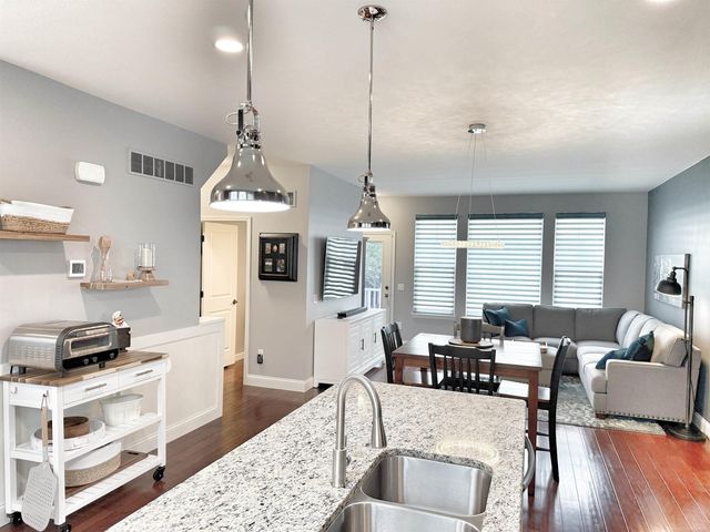3084 Kilmer Drive, Troy, MI 48083