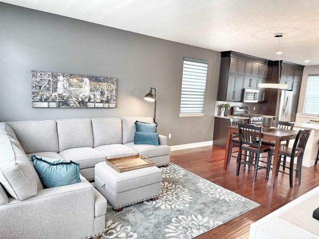 3084 Kilmer Drive, Troy, MI 48083
