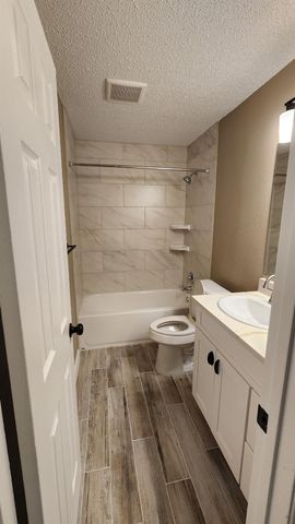 10735 Parkland Woods Drive, Sugar Land, TX 77498