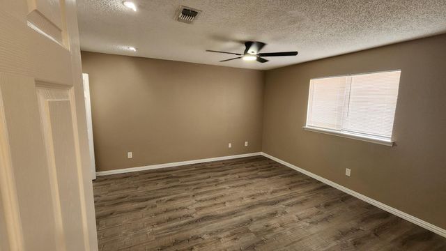 10735 Parkland Woods Drive, Sugar Land, TX 77498