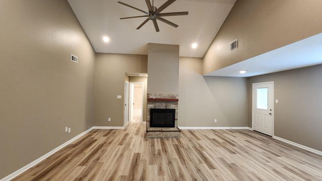 10735 Parkland Woods Drive, Sugar Land, TX 77498