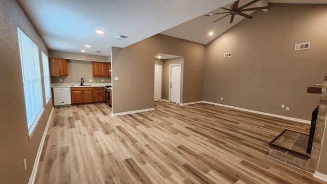 10735 Parkland Woods Drive, Sugar Land, TX 77498