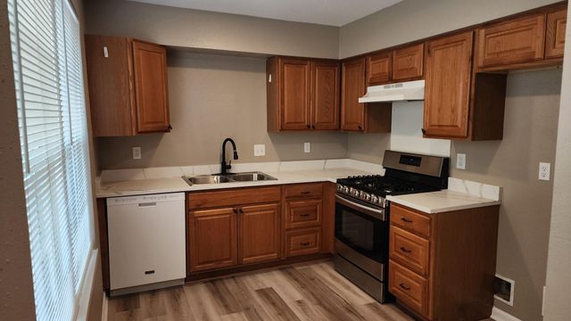 10735 Parkland Woods Drive, Sugar Land, TX 77498