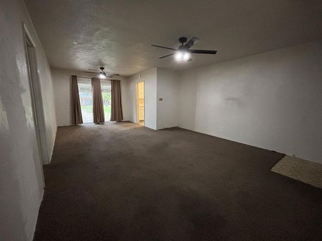 1441 W 20th Street, Merced, CA 95340