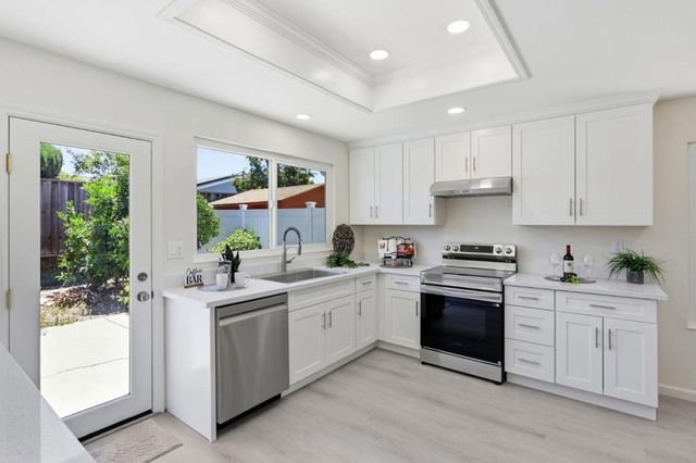 1274 MAYHEW, San Jose, CA 95121