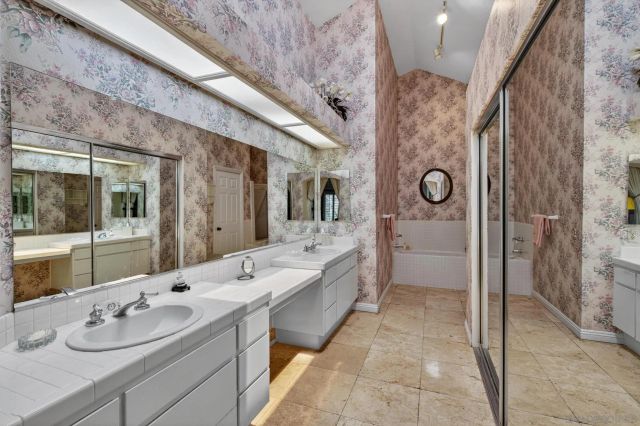 2370 Vista Valley, Vista, CA 92084