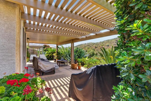 2370 Vista Valley, Vista, CA 92084