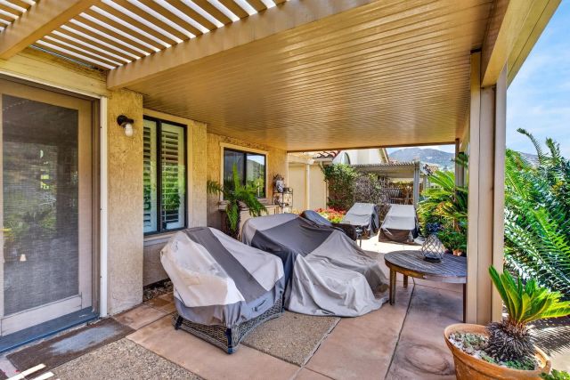 2370 Vista Valley, Vista, CA 92084