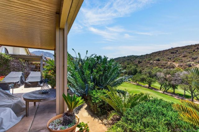 2370 Vista Valley, Vista, CA 92084