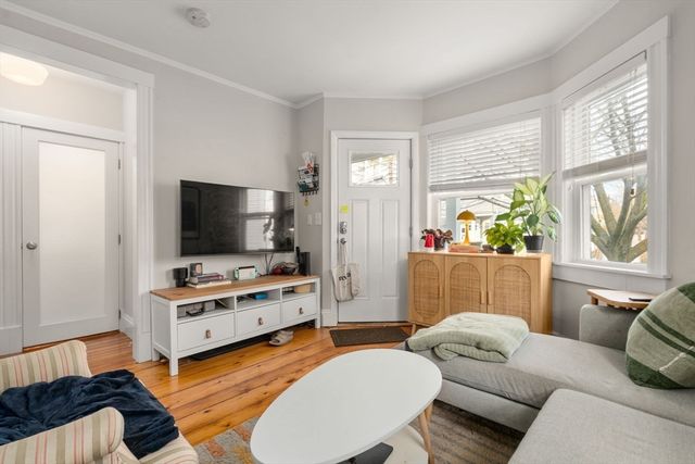 8 Seven Pines, Cambridge, MA 02140